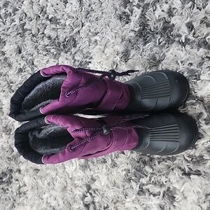 LACROSSE KIDS SNOW BOOTS SIZE 3 L ,PRE-OWNED BLACK/PURPLE
